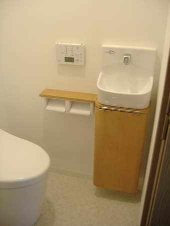 TOTO　ネオレスト/自動水栓手洗器に交換